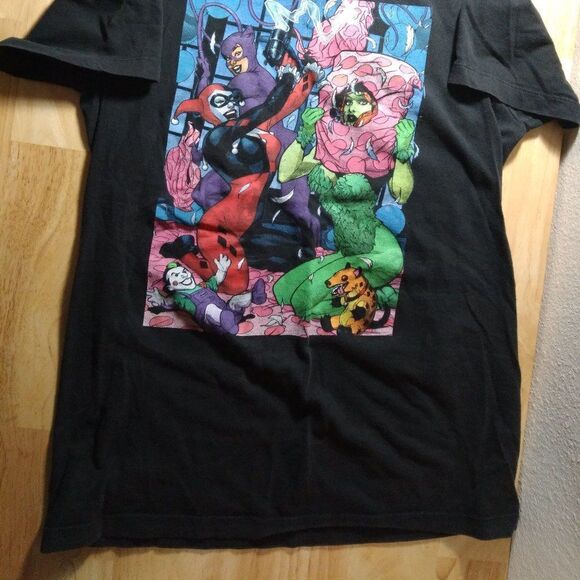DC Comics Gotham City Sirens Harley Quinn Shirt - Picture 3 of 7